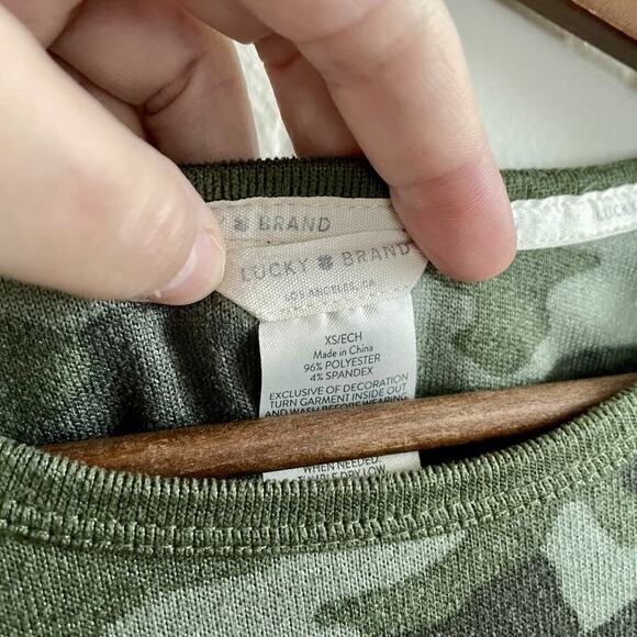 Lucky Brand Size XS T-Shirt - Green Camo Short Sleeve Summer Trendy - Picture 4 of 7